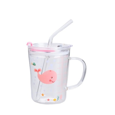 Wholesale 390ml high borosilicate measuring customs glass milk / water / juice cup with glass straw for baby